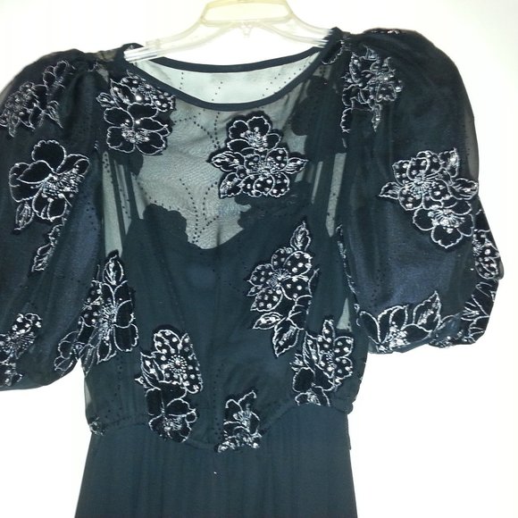 Handmade black Chiffon DRESS PUFF SLEEVES size 5/6 - Picture 4 of 9